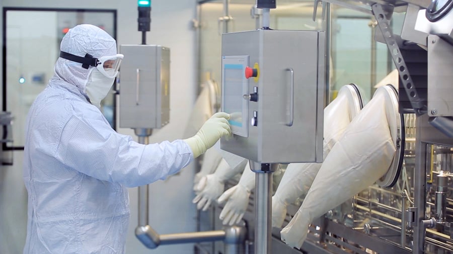 Isolators vs RABS (Restricted Access Barrier Systems)
